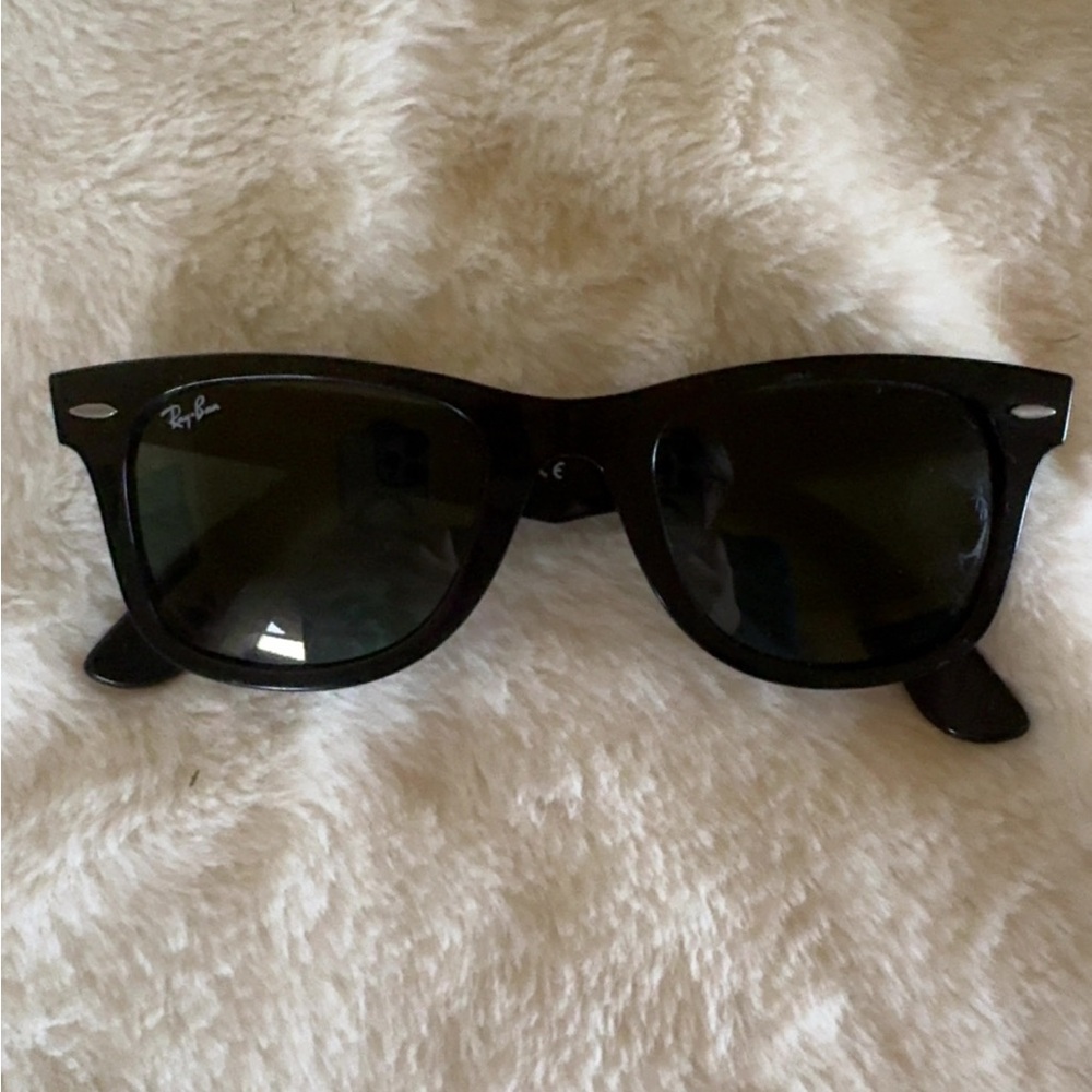Ray-Ban Classic Black Sunglasses